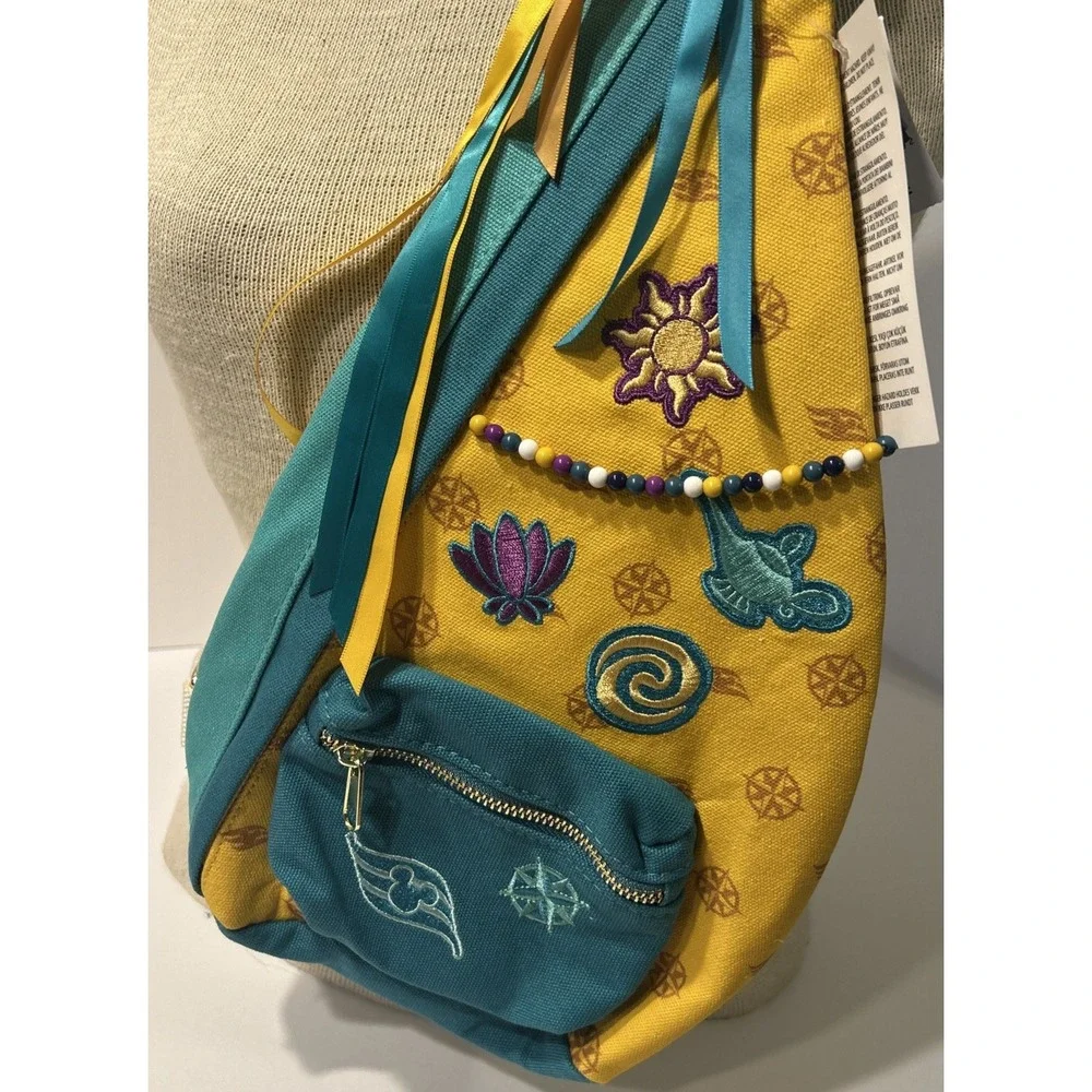 Disney Cruise Line Adventure Tea Sling Bag Aladdin Moana Exclusive New With Tags
